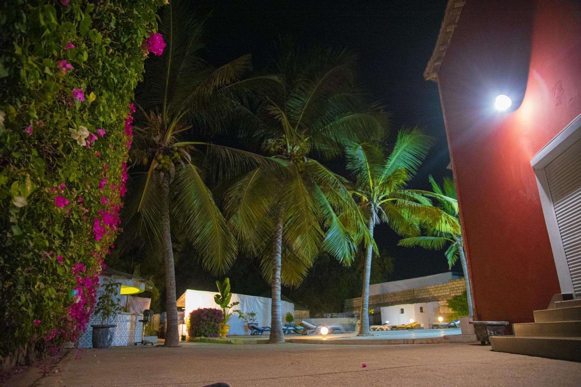 Chambres D'Hotes Villa Luciana Saly Номер фото